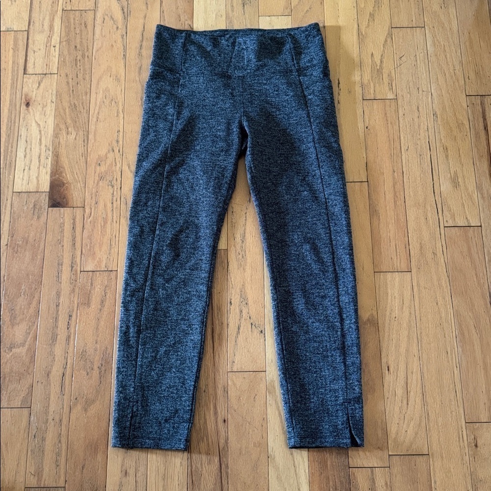 Athleta | herringbone leggings | pants | size M
